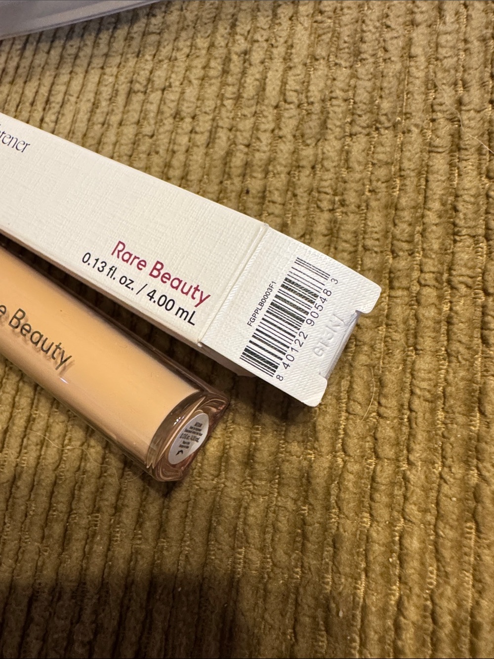 *NEW* Rare Beauty Concealer - Picture 7 of 9